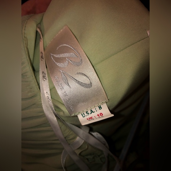 B2 FULL LENGTH GOWN- Meadow Green - Picture 7 of 7